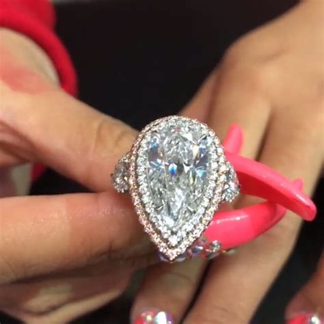 Cardi B Shows Off Her Huge Engagement Ring On Instagram Entertainment Dizkover In 2022