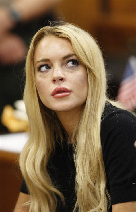 lindsay lohan due in court to report for jail