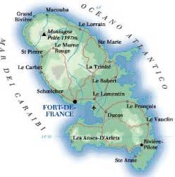 La sua superficie è di 1.128 km² e giace alla latitudine di 14°40' n e alla longitudine di 61° o. Dipartimento della Martinica Département de la Martinique