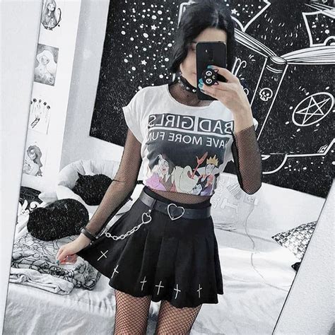 🖤buy 1 Crosses Embroidery Pleated Goth Skirt