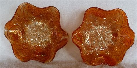 Set Of 2 Beautiful Vintage Retro Orange Marigold Carnival Glass Scallop Edge Bowls Large