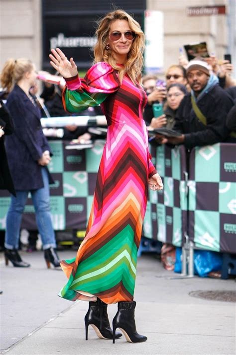 Julia Roberts In Valentino Julia Roberts Colorful Dresses Dresses