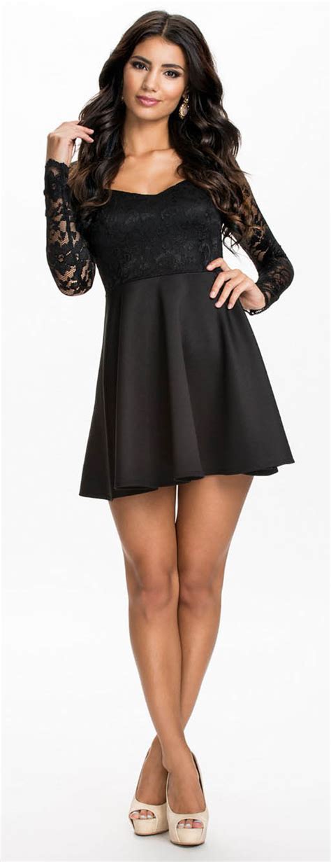 Noble Black Lace V Neck Long Sleeves Short Dress N10114