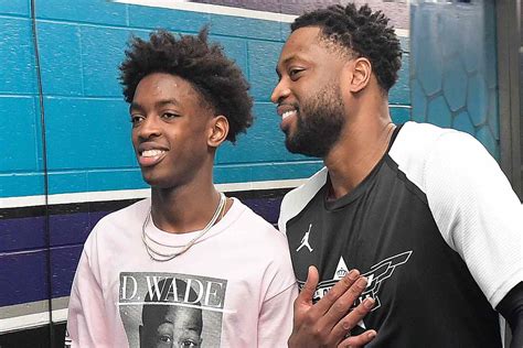 Dwyane Wade S Son Zaire Supports Dad In Emotional Father S Day Message