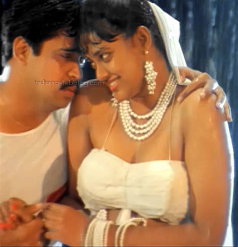 Ranjitha Arjun Hot Intimate Romance Tamil Movie Hd Caps Pics