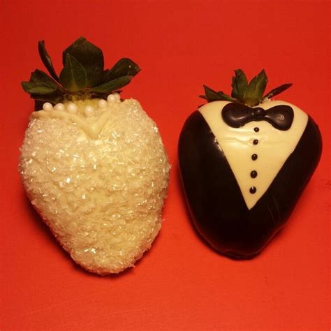 Bride And Groom Chocolate Covered Strawberries♡ Chocolate Covered