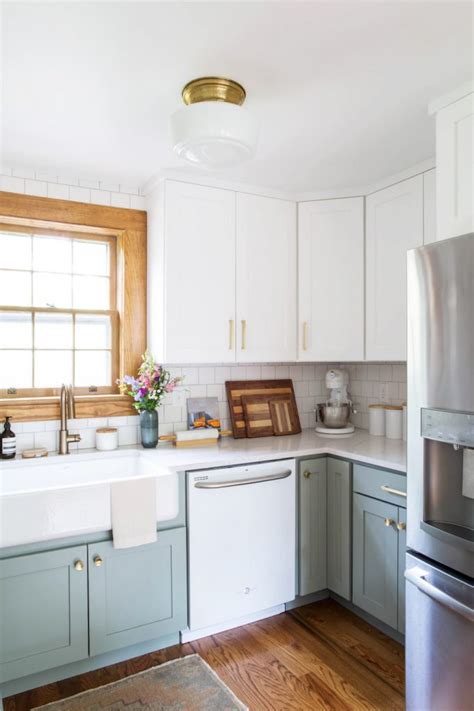 In a full kitchen renovation project, new kitchen cabinets represent the single biggest investment you will make. Mismatched Kitchen Cabinets Are A Good Way To Escape From ...