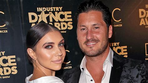 Dancing With The Stars Pros Val Chmerkovskiy And Jenna Johnson Tie The Knot Fox News