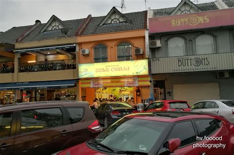 Pick your favorite beverage such as a soda or iced tea, then choose one of our appetizer options of select soups, salads or chips & salsa. LIVE to EAT not eat to live: Gold Chili - Ss15, Subang Jaya