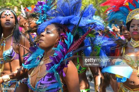 Mardi Gras Crown Photos And Premium High Res Pictures Getty Images