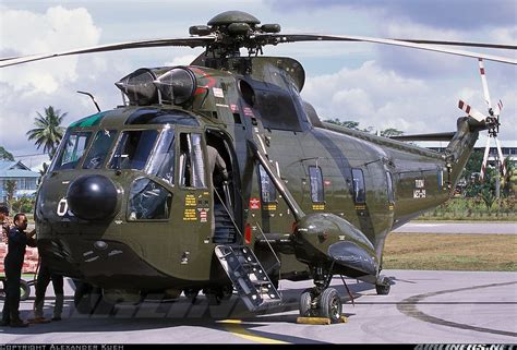 Mc heli mod spotlight 1.7.10. Heli-One updates RNAF's fleet of Sikorsky S-61's - www ...