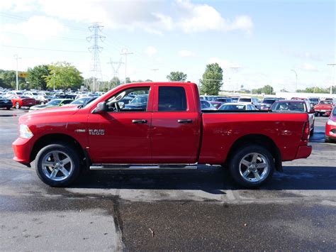Pre Owned 2013 Ram 1500 Express 4wd Crew Cab Pickup