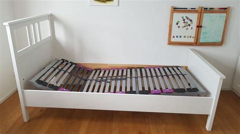 Die beliebteste größe unter den einzelbetten ist das bett 90x200 cm. Bett Hemnes 90x200 cm mit Lattenrost | Kaufen auf Ricardo