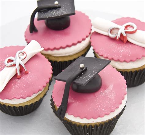 Graduation Treats Graduation Cupcakes Birthday Cupcakes Graduation 2016 Graduation Theme
