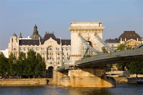 Architektur in Budapest stockfoto. Bild von modern, stein ...