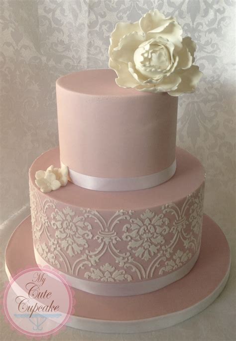 Established in early 2016 on a dining room table as a wedding stationery studio, blush and gold is now a fully fledged paper goods brand, with customers. Blush Pink Damask Wedding Cake - CakeCentral.com