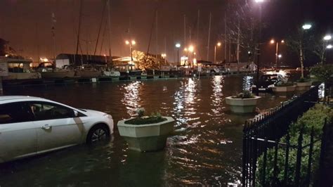 storm eleanor smashes into uk thousands without power and m25 closed metro news