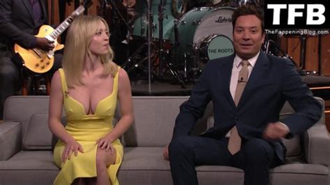 Sydney Sweeney Flashes Her Nude Boob On “the Tonight Show With Jimmy Fallon” 23 Pics Video