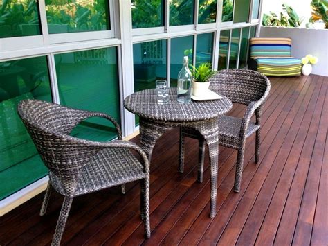 Whether you want to start your morning with breakfast in the sun, lounge all day with a cup of tea and a good book, or hang out all. Furnitures : Classic And Antique Balcony Furniture Ideas ...