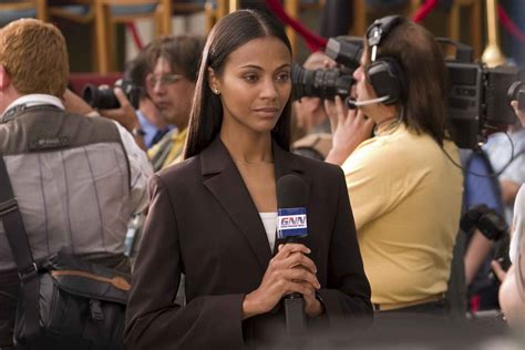 Vantage point has an interesting premise that is completely undermined by fractured storytelling and wooden performances. Zoe in Vantage Point - Zoe Saldana Photo (22415767) - Fanpop