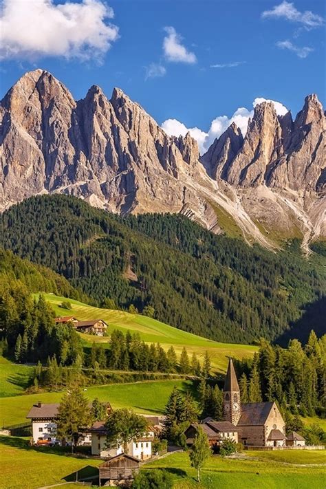 壁紙 イタリア、南チロル、ドロミテ、村、草、山、木 1920x1080 Full Hd 2k 無料のデスクトップの背景 画像