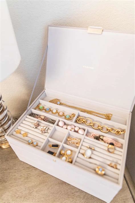 How To Organize Jewelry Life And Style Taryn Newton