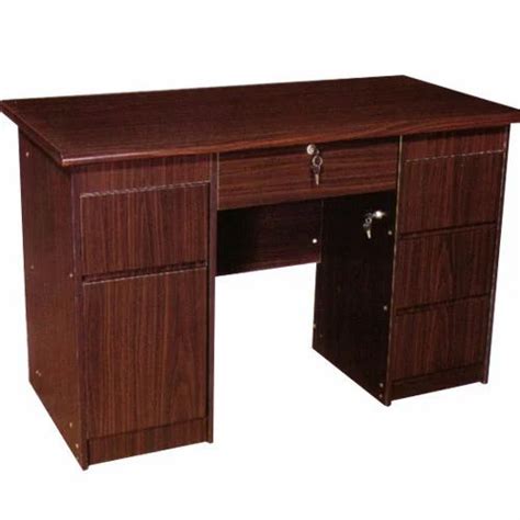 Wooden Rectangular Executive Office Table At Rs 8500 In Chennai Id