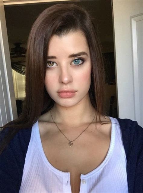 Sarah Mcdaniel Will Hypnotize You With Her Eyes 18 Photos Sarah Mcdaniel Beautiful Eyes