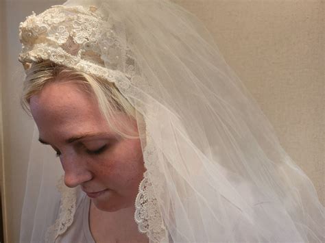 Vintage 1950s Wedding Veil Lace Bridal Crown Tulle Gem