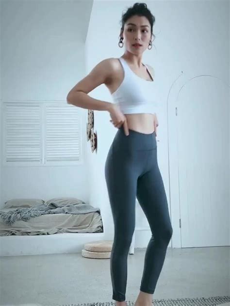 Celmia Malkova Pantalon De Yoga En Maille Blanc Naturel Tha Landais Pour Filles Tumblr Buy