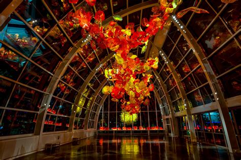 Kew Gardens Gets Some Incredible Glass Sculptures