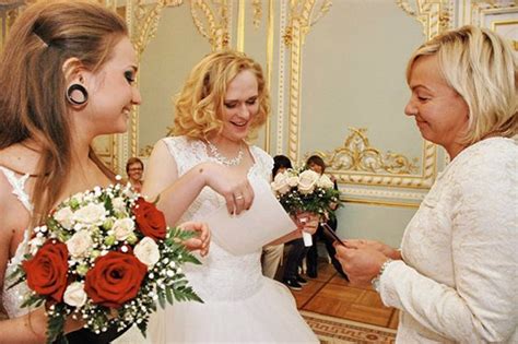 Brides Marry In Russias First Lgbt Wedding Thanks To