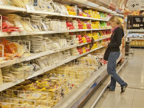 Supermercados nacionales congelarán precios y los consumidores podrán