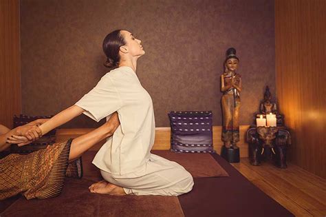 10 benefits of thai massage therapy thai yoga massage