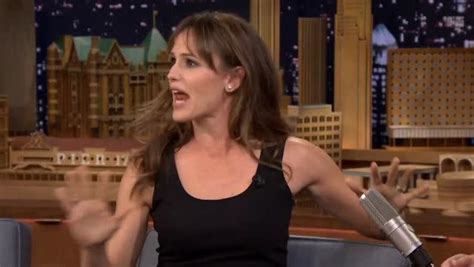 Spanx A Lot Jennifer Garner Flashes Control Knickers In Red Carpet Wardrobe Malfunction Daily