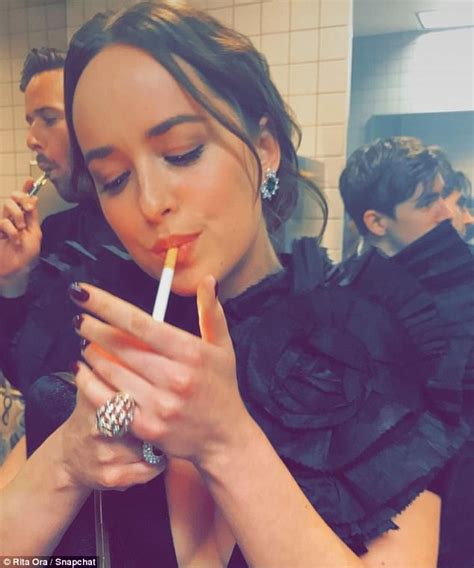 Museum Donors Are Furious Over Stars Smoking At Met Gala Daily Mail