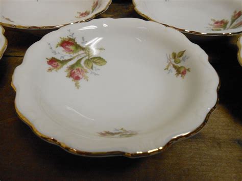 Vintage Johann Haviland Bavaria Germany Rose Pattern Set Of Small Inch Bowls Trimmed In Gold