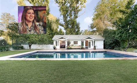 Kelly Clarkson Is ‘stronger With The Purchase Of A 54m Home In