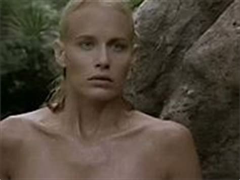 Naked Daryl Hannah In Keeping Up With The Steins Video Clip