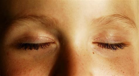 Why Does My Eye Hurt When I Blink Causes And Treatments