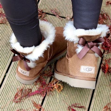 Trending Ugg Bailey Bow Boots Mode Stiefel Outfits Mit Stiefeln