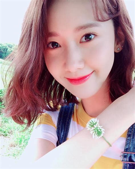 Snsd Yoona Mesmerizes Fans With Her Lovely Selfie Wonderful Generation