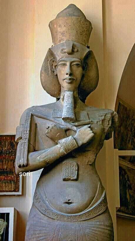 La Estatua De Akenaton Ancient Cultures Cave Paintings Ancient Egypt