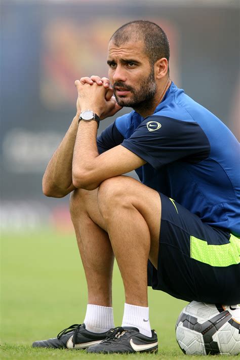 Yaya touré, zlatan ibrahimovic and some others would say a compilation of pep guardiola's funniest manchester city moments during his first three years in. LETAGE :: BLOG OFICIAL: Colírio: Pep Guardiola