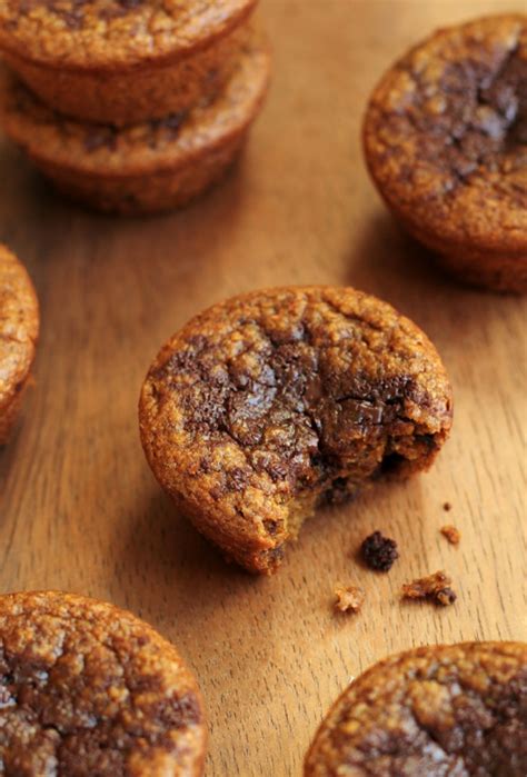1 cup oats, 1 cup quick oats, 1 1/2 cup oat flour, 1 1/2 teaspoons baking soda, 1 teaspoon salt, 1 (12 oz) can pumpkin, 2 bananas, 4 eggs, 1 teaspoon cinnamon, 1 teaspoon ginger, 1 teaspoon nutmeg, 3 scoops vanilla protein powder. Vegan Flourless Banana Bread Muffins