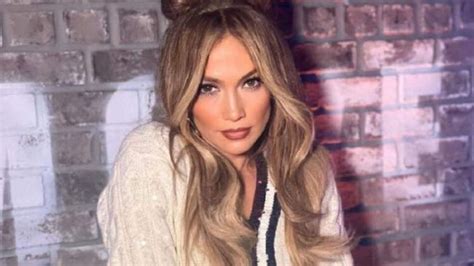Jennifer Lopez Has Fueled Rumors Of An Affair With Lenny Kravitz News