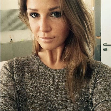 Kimmich met his pretty girlfriend lina meyer while he played for rb leipzig where she works at; Wags — Lina Meyer: Joshua Kimmich´s girlfriend She is...