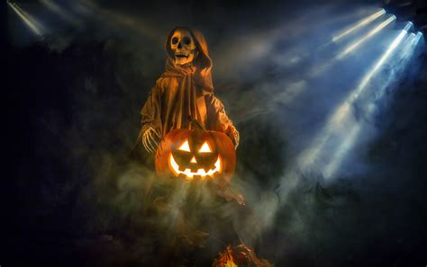 The pagan satanic roots of halloween and why celebrating halloween is haram (forbidden) for muslims in islam. Trick or Treat? Halal or Haram? - IslamiCity