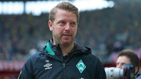 Florian kohfeldt is a german football manager who manages werder bremen. Werder Bremen Trainer Florian Kohfeldt hat schon ein Thema ...