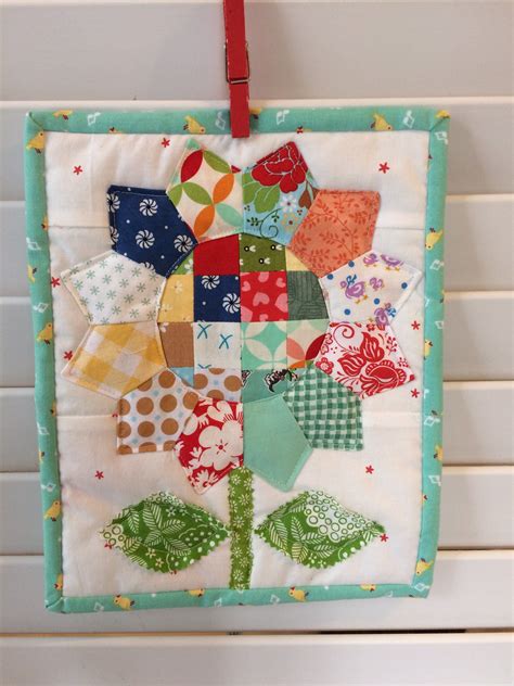Patchwork Daisy Mini Quiltpatchwork Wall Decorquilts For Etsy